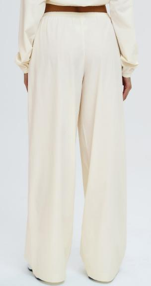 Wide-Leg Windbreaker Pant